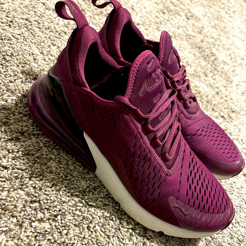 Purple nike 270’s